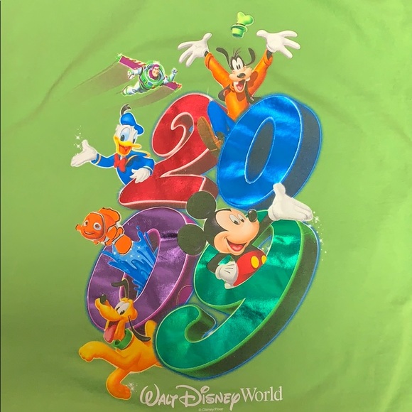 Disney Tops - Disney 2009 tshirt bought at WDW NWT